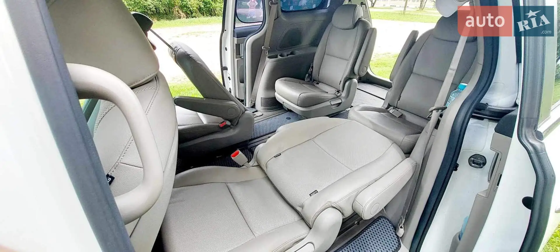 2016 Kia Carnival - мініатюра 4