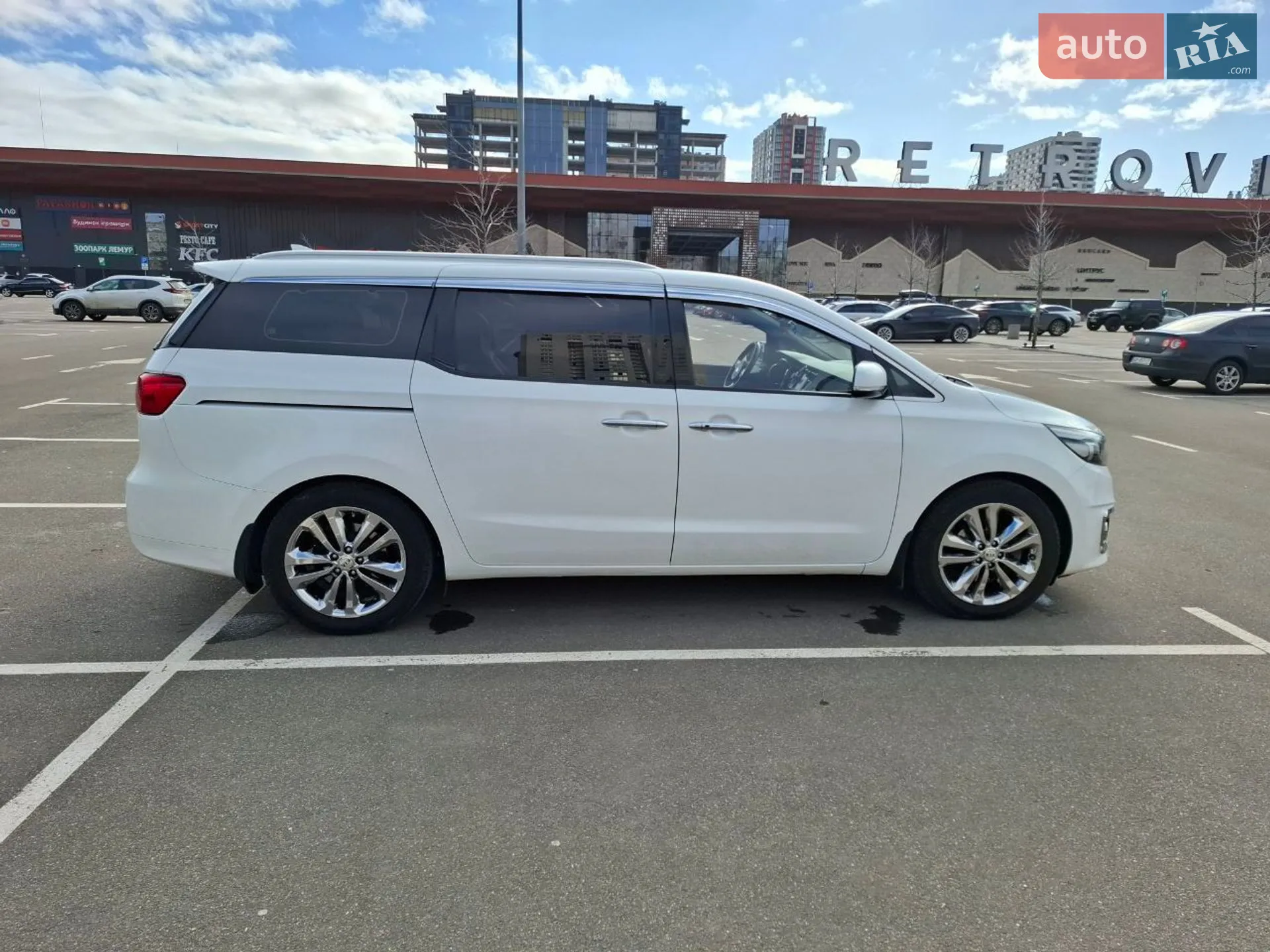 2016 Kia Carnival - мініатюра 5
