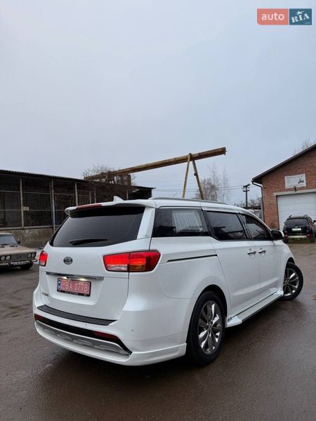 Минивэн Kia Carnival 2014 в Калиновке