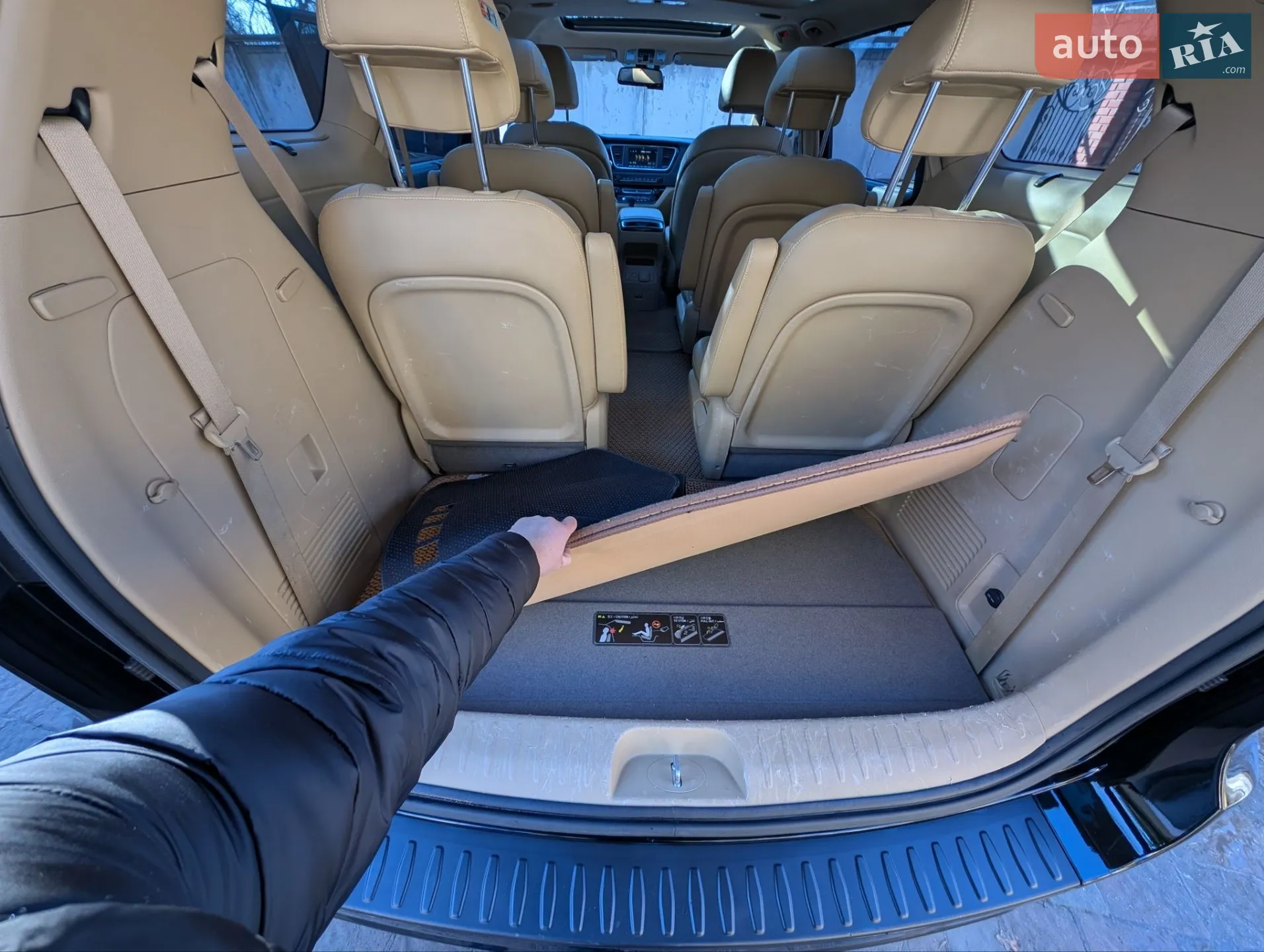 2018 Kia Carnival - мініатюра 30