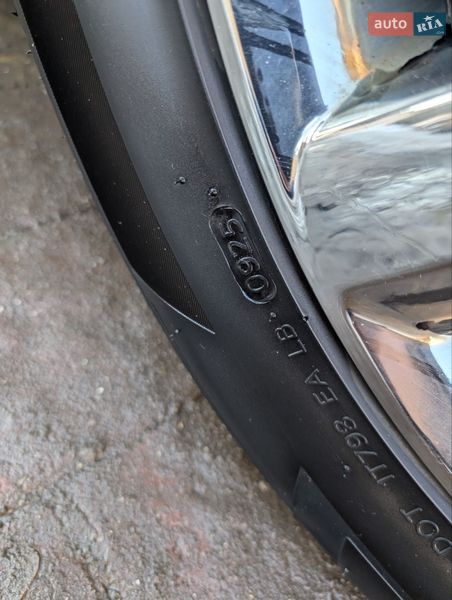 Минивэн Kia Carnival 2018 в Тернополе