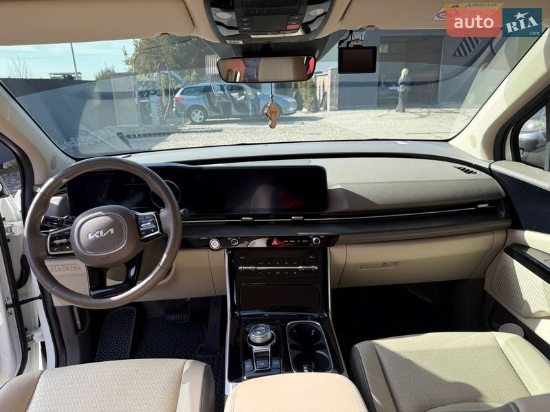 Минивэн Kia Carnival 2023 в Тернополе