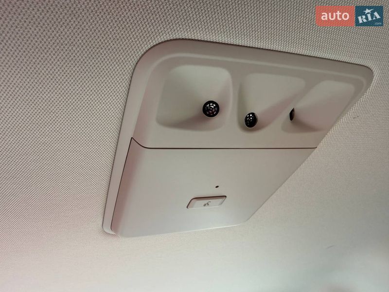 Минивэн Kia Carnival 2023 в Тернополе