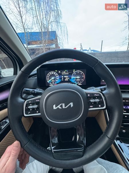 Минивэн Kia Carnival 2023 в Бердичеве