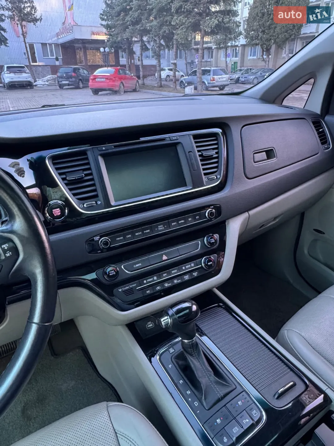 2015 Kia Carnival - мініатюра 27