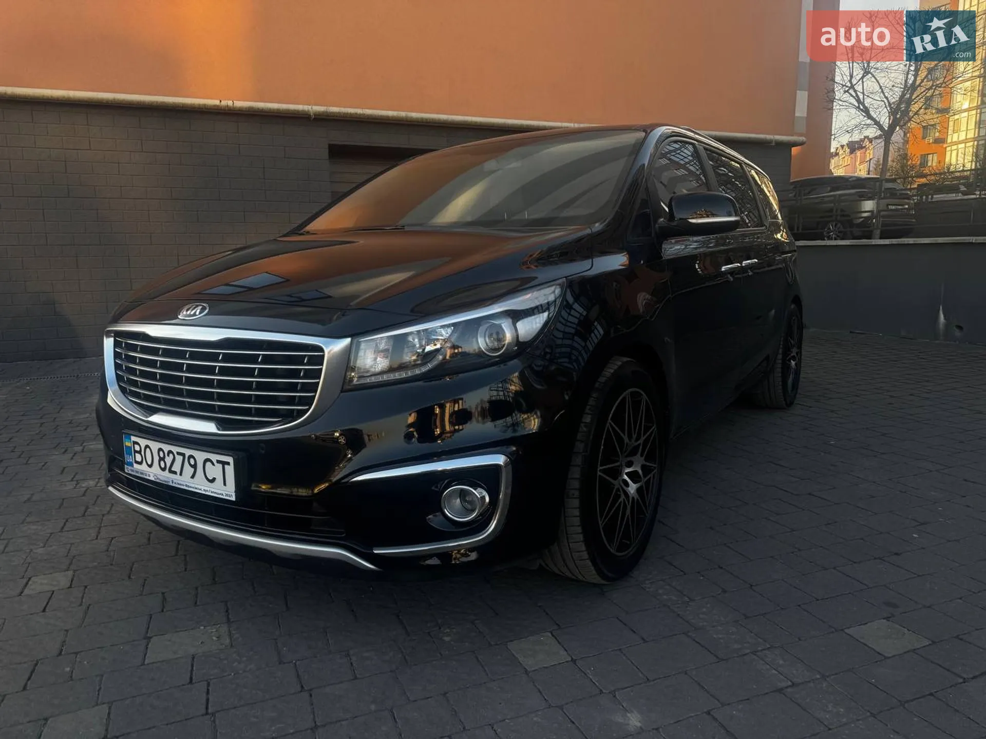 2015 Kia Carnival - мініатюра 4