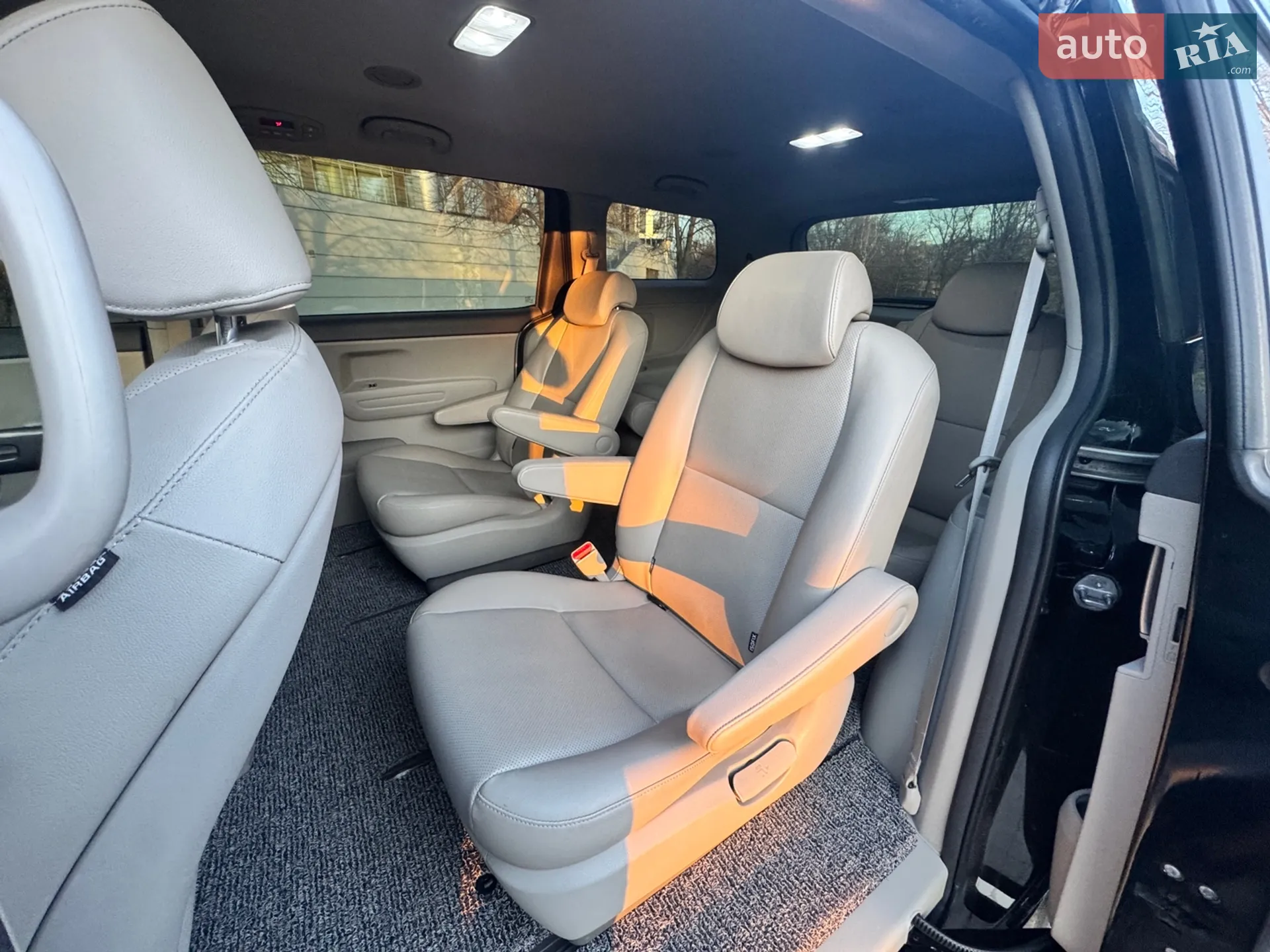 2018 Kia Carnival - мініатюра 24