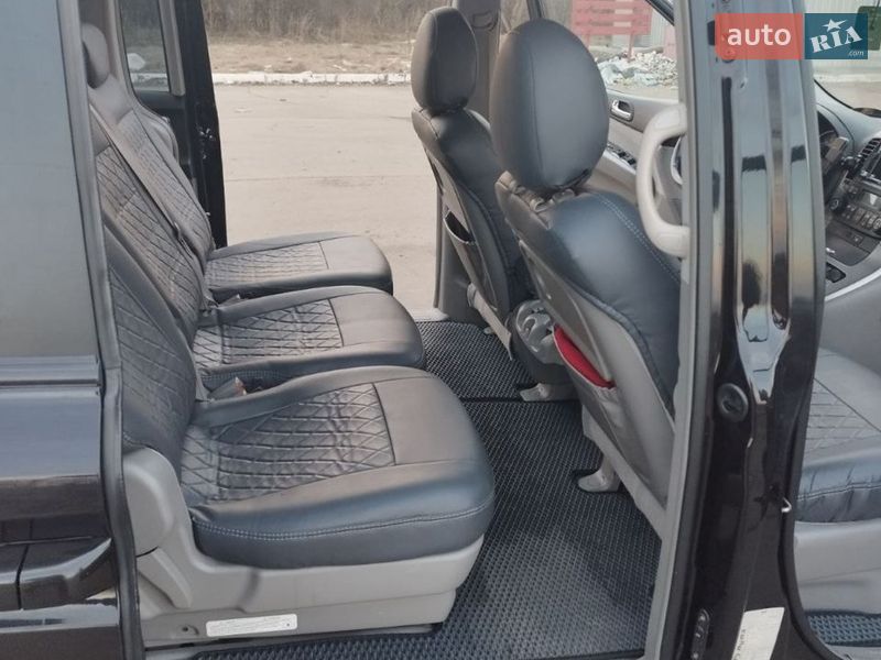 Минивэн Kia Carnival 2007 в Шостке