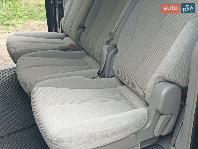Минивэн Kia Carnival 2007 в Шостке