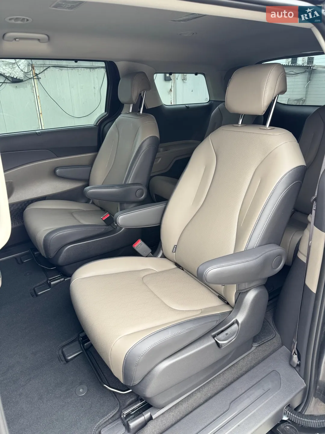 2024 Kia Carnival - мініатюра 31