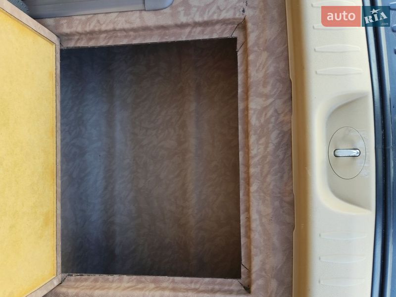 Мінівен Kia Carnival 2016 в Одесі фото 35 Мінівен Kia Carnival 2016 в Одесі