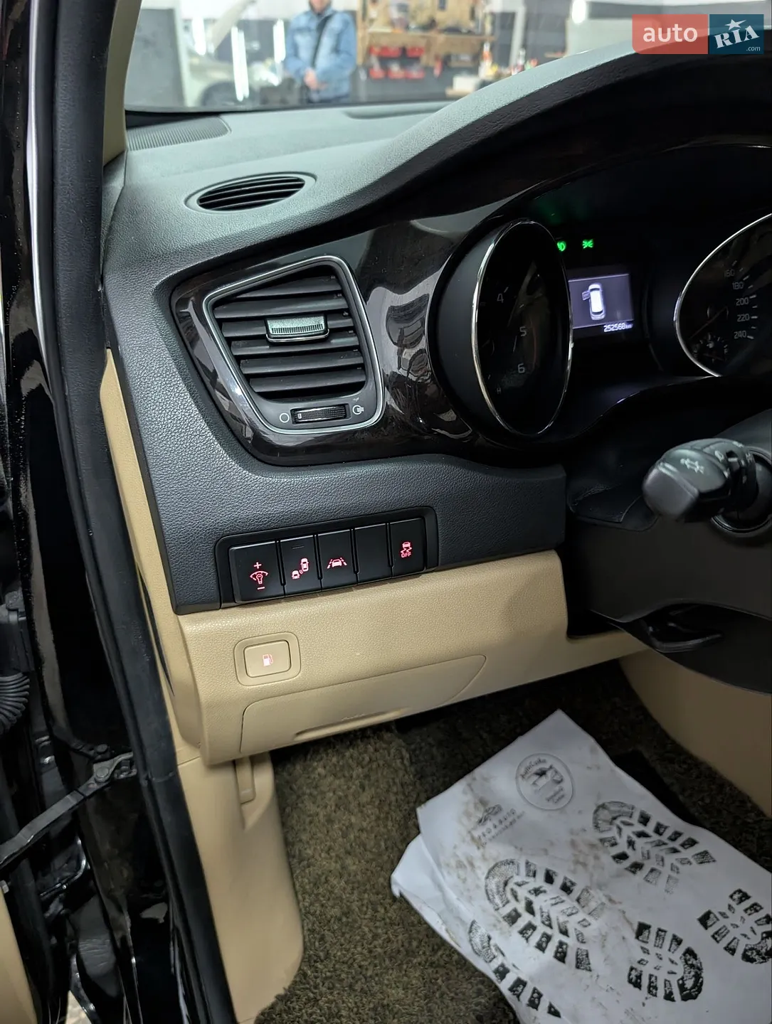2018 Kia Carnival - мініатюра 8