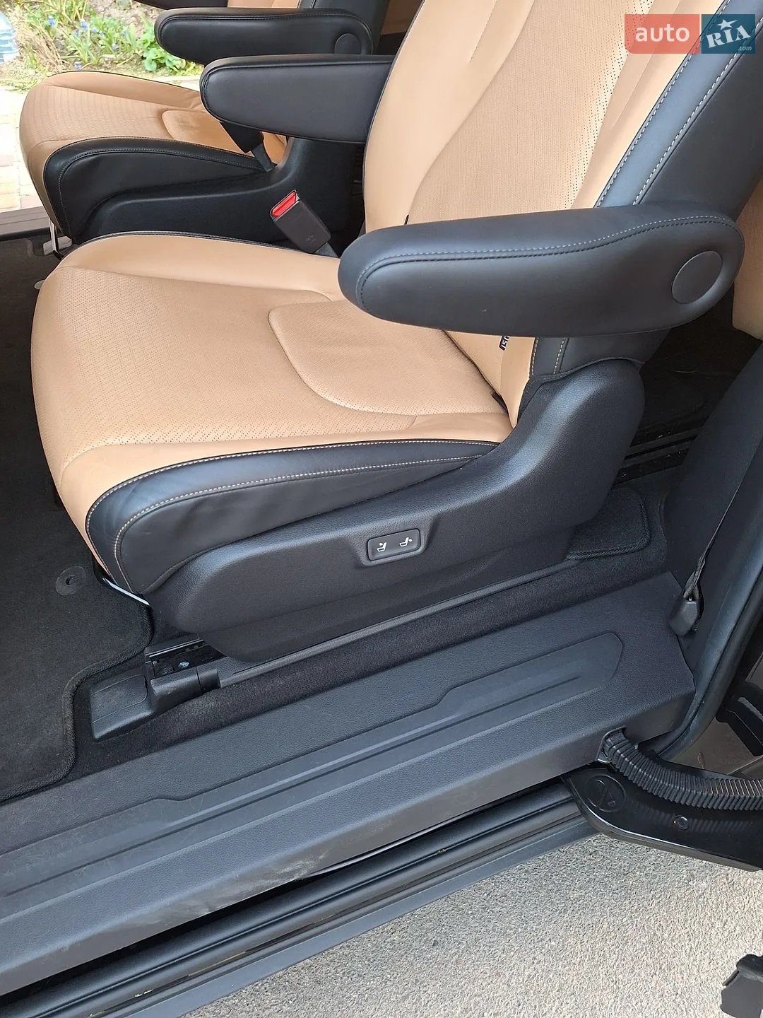 2020 Kia Carnival - мініатюра 41
