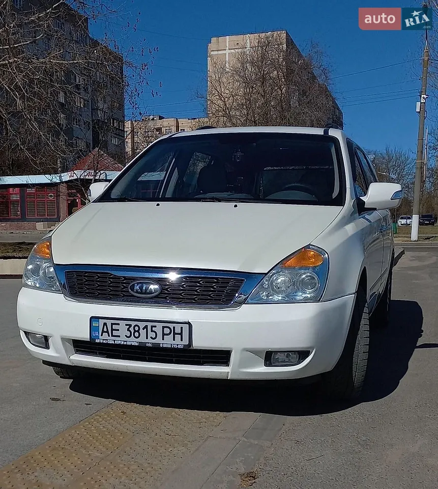 2011 Kia Carnival - мініатюра 8