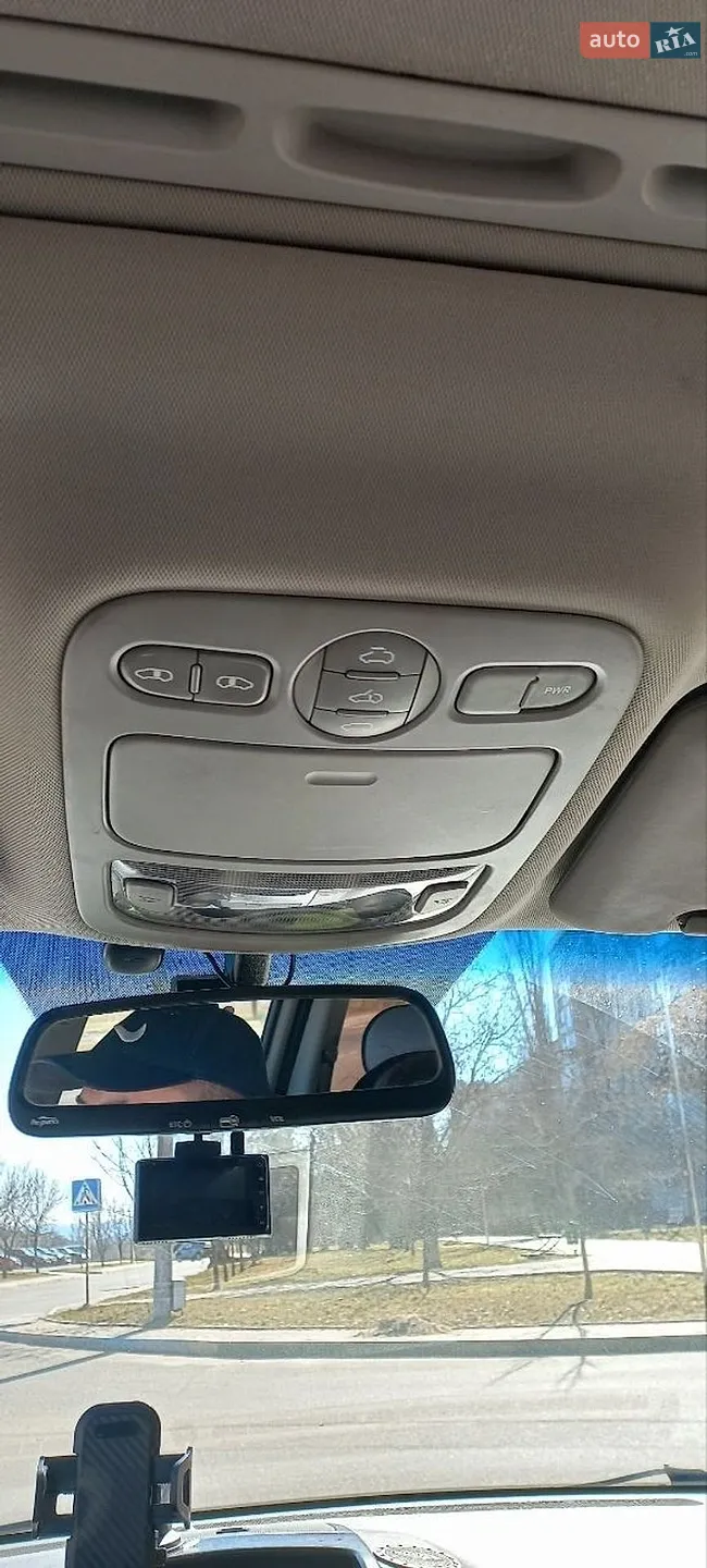 2011 Kia Carnival - мініатюра 7