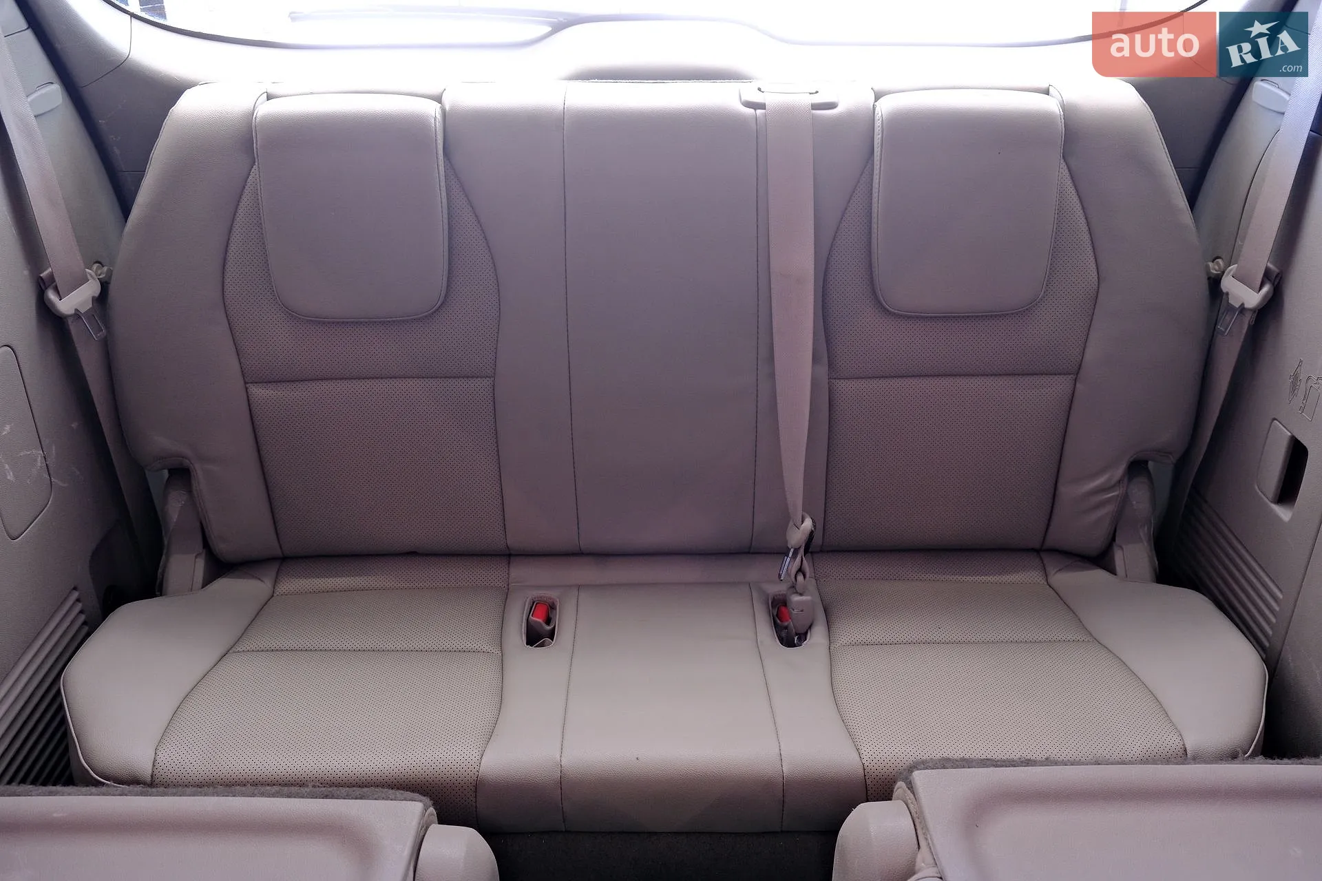 2014 Kia Carnival - мініатюра 40
