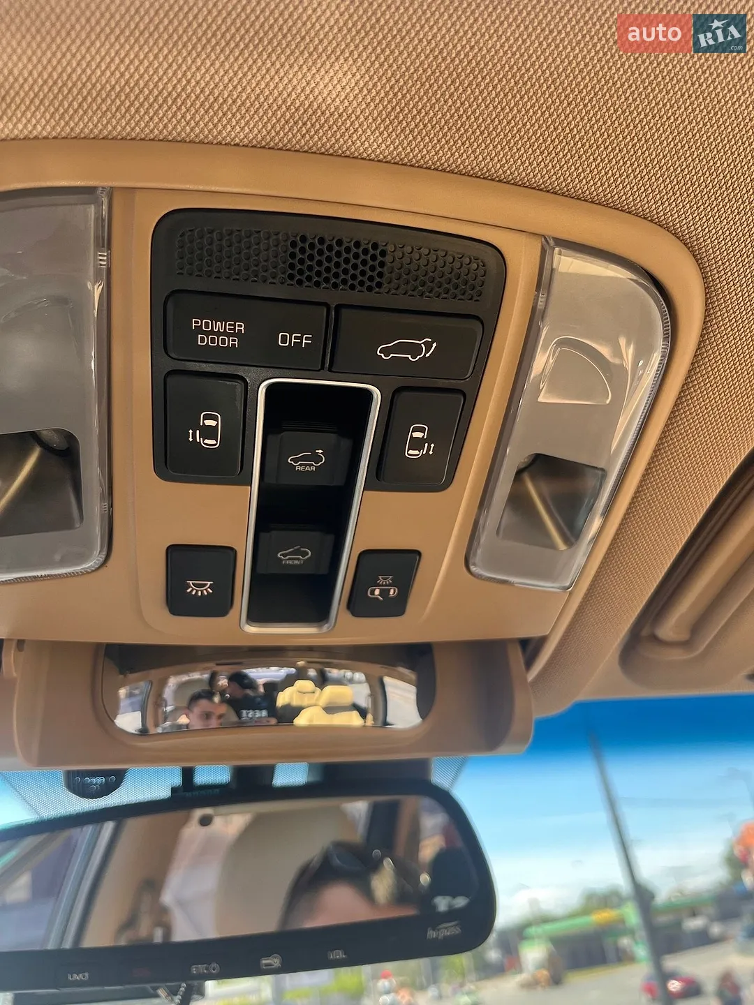 2018 Kia Carnival - мініатюра 16
