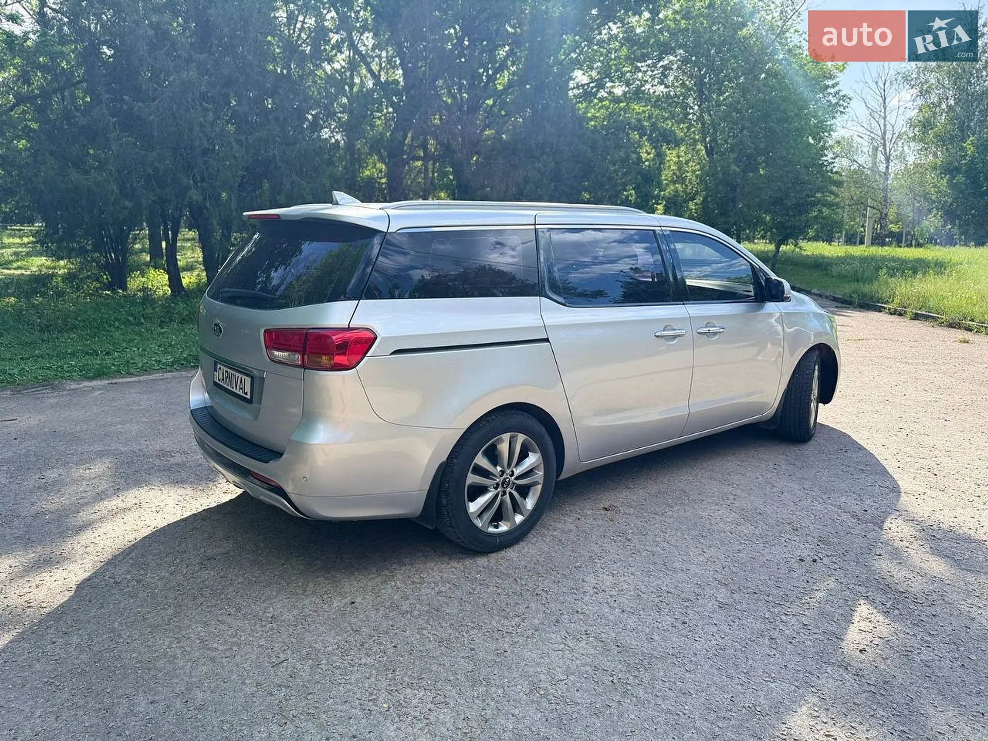 2015 Kia Carnival - мініатюра 5
