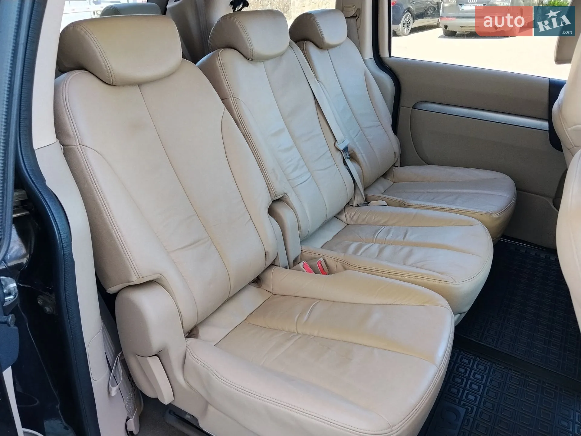 2012 Kia Carnival - мініатюра 19