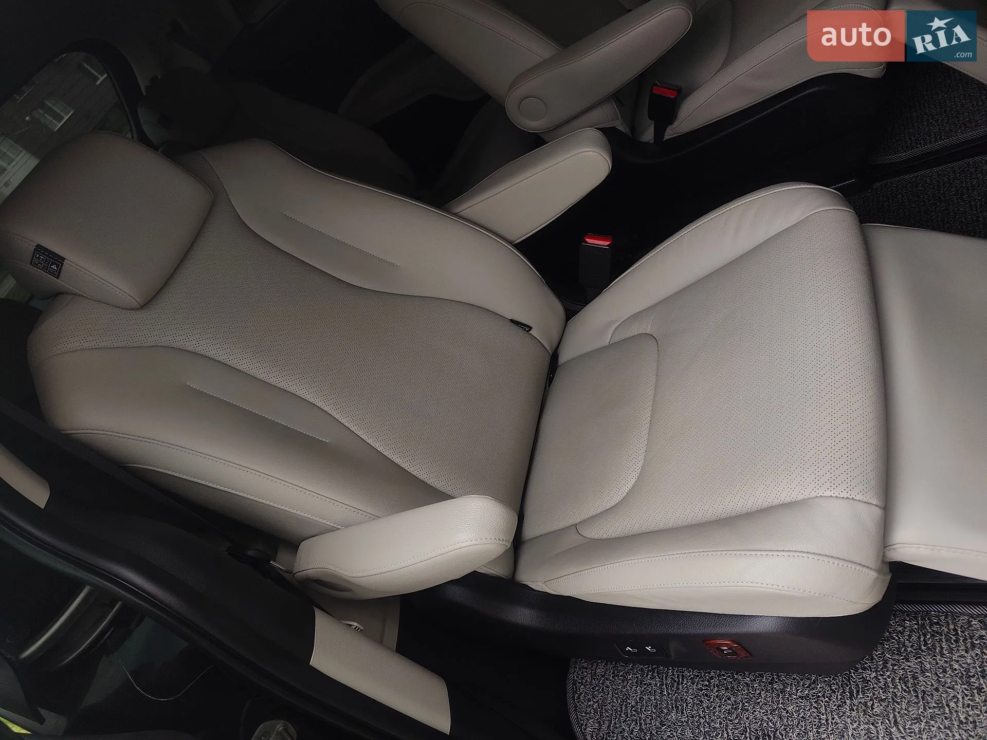 2021 Kia Carnival - мініатюра 25