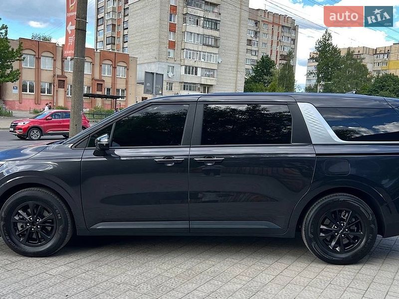 Минивэн Kia Carnival 2023 в Львове фото 3 Минивэн Kia Carnival 2023 в Львове