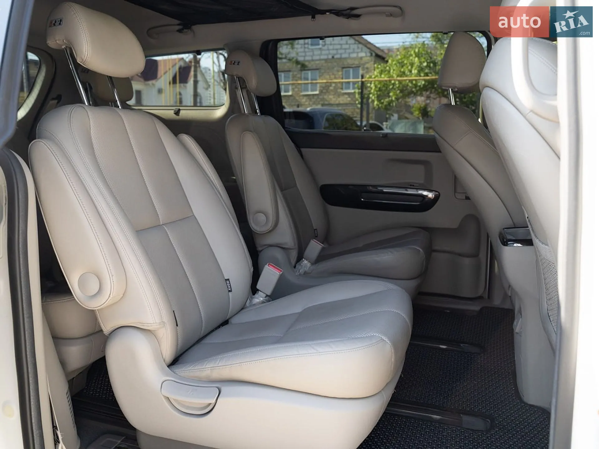 2014 Kia Carnival - мініатюра 44