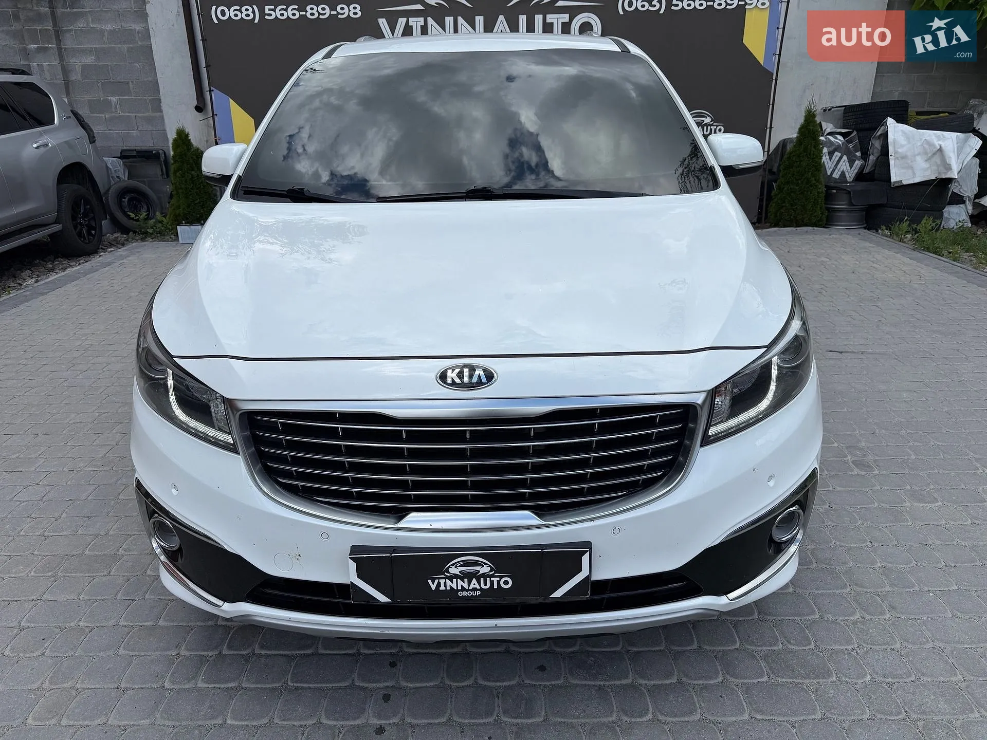 2017 Kia Carnival - мініатюра 21