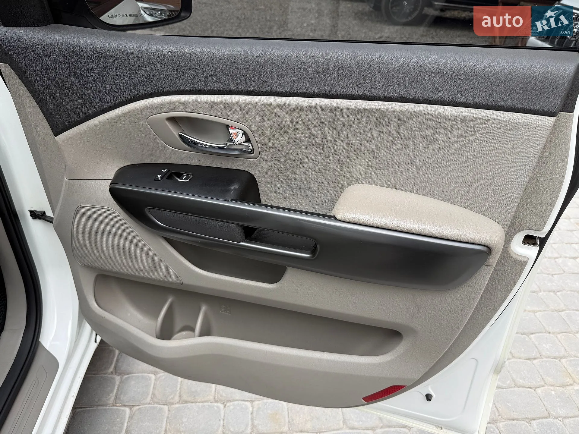 2017 Kia Carnival - мініатюра 54
