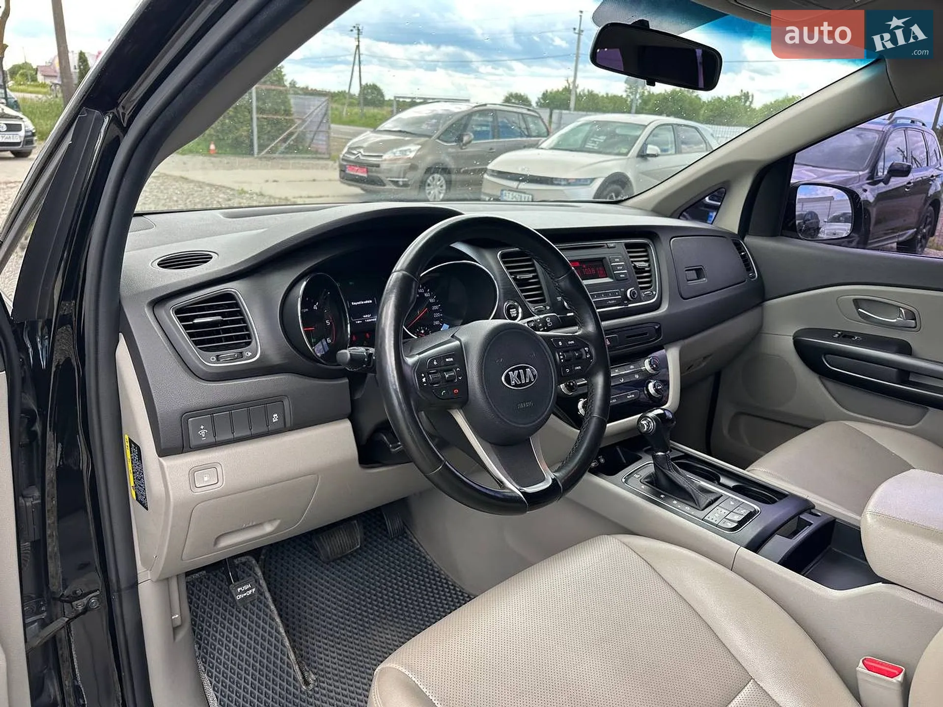 2015 Kia Carnival - мініатюра 13