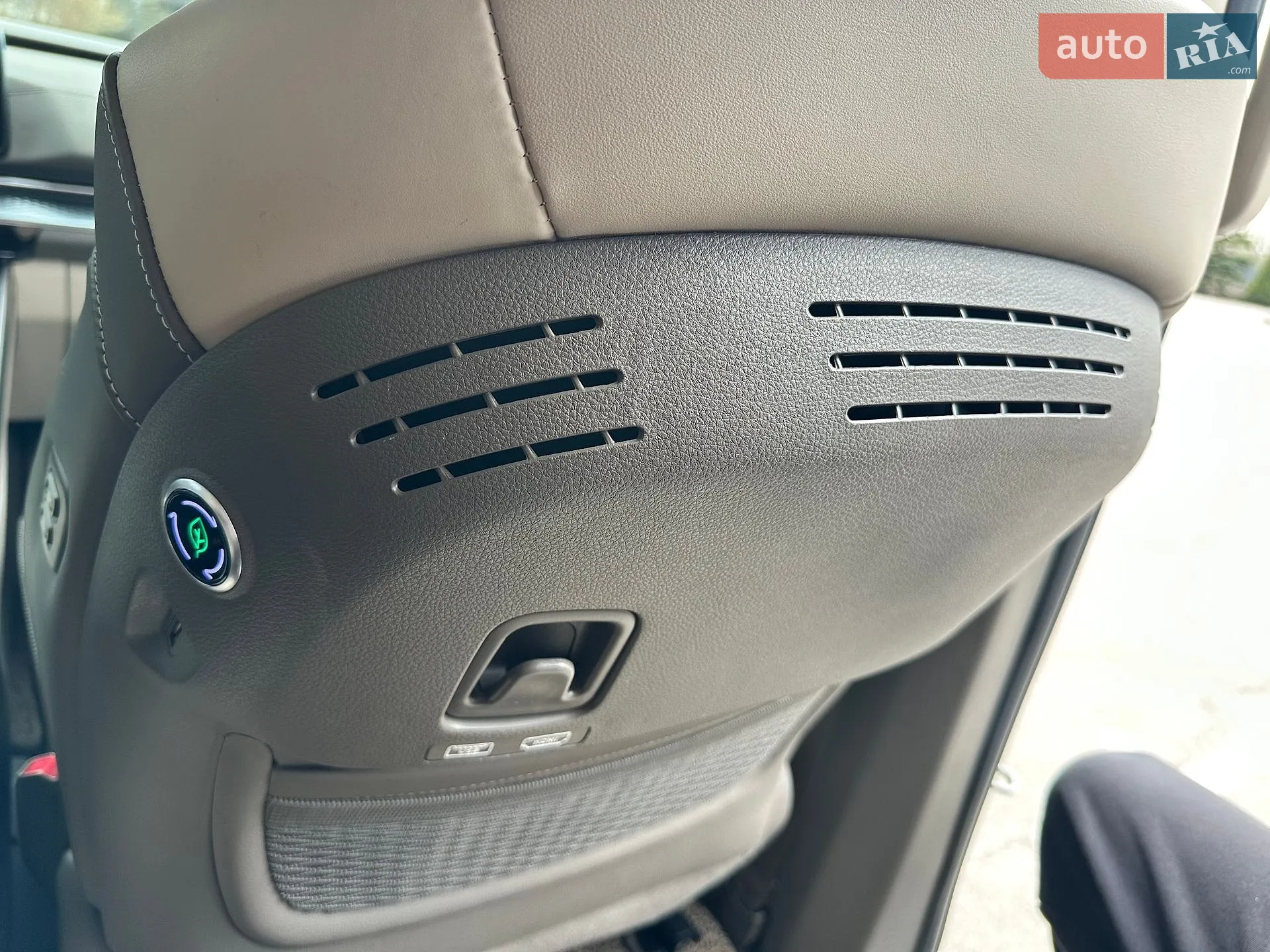 2021 Kia Carnival - мініатюра 32