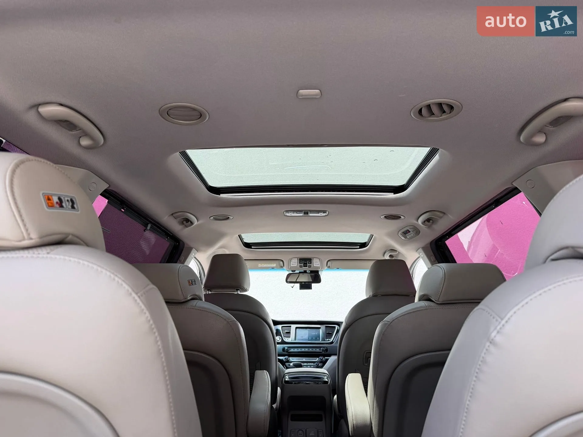 2017 Kia Carnival - мініатюра 43