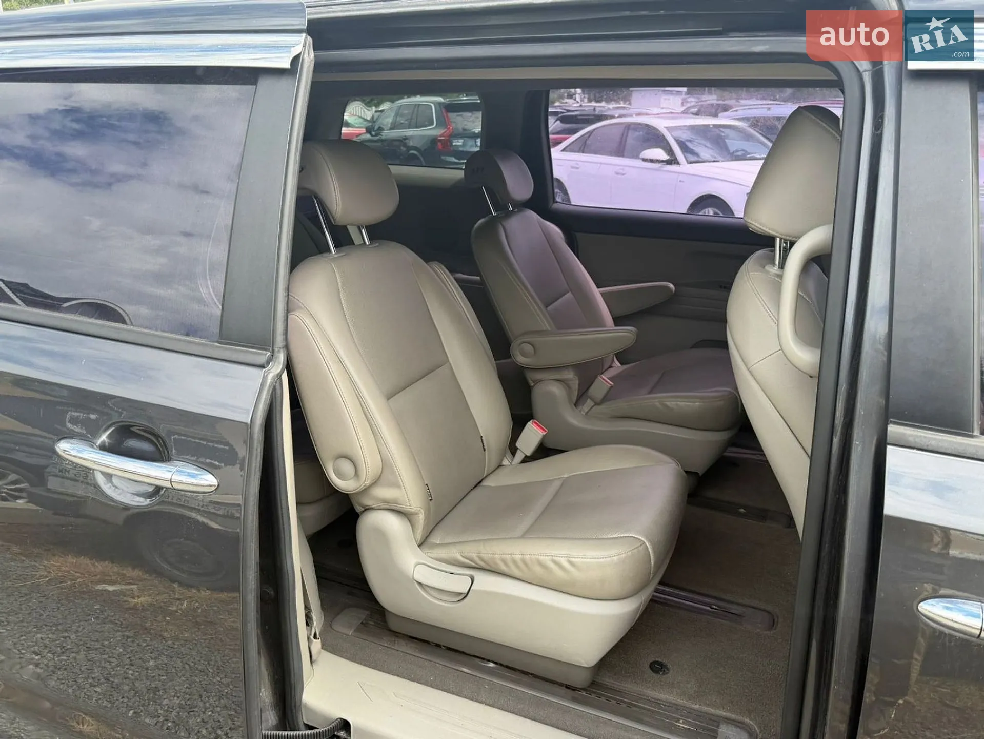 2015 Kia Carnival - мініатюра 9