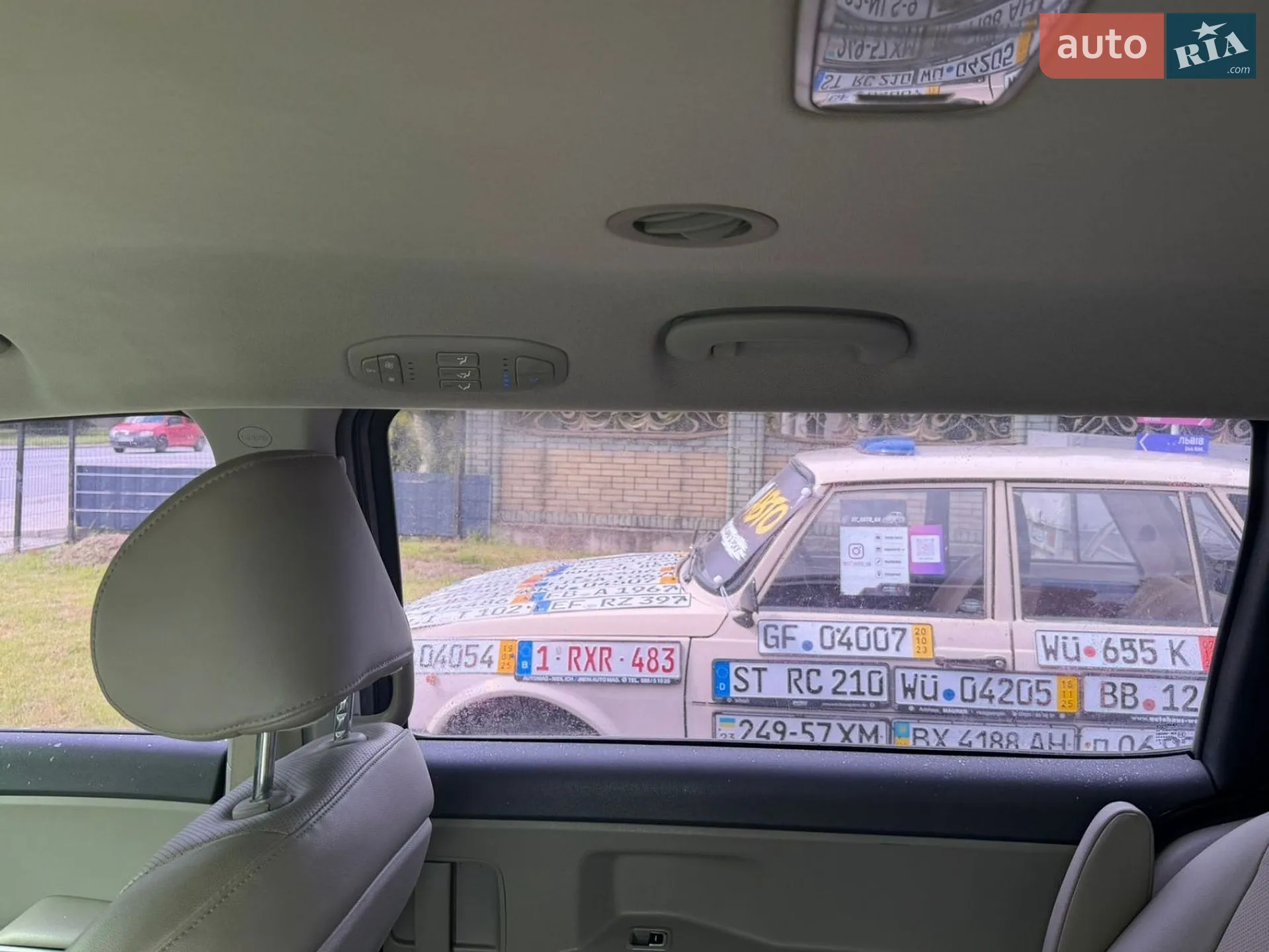 2015 Kia Carnival - мініатюра 6
