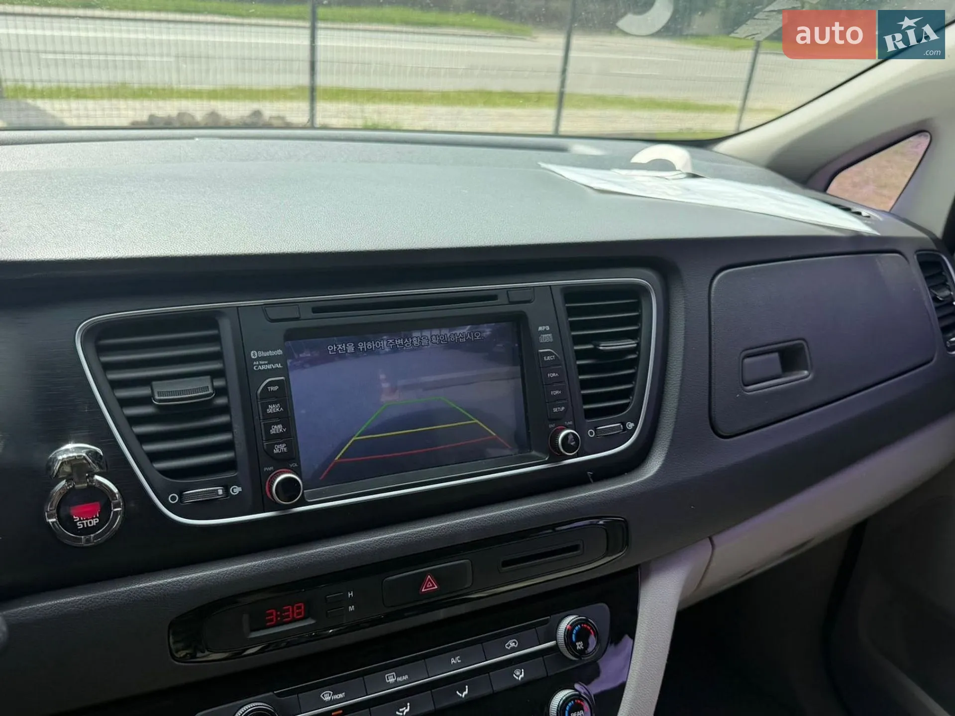 2015 Kia Carnival - мініатюра 4