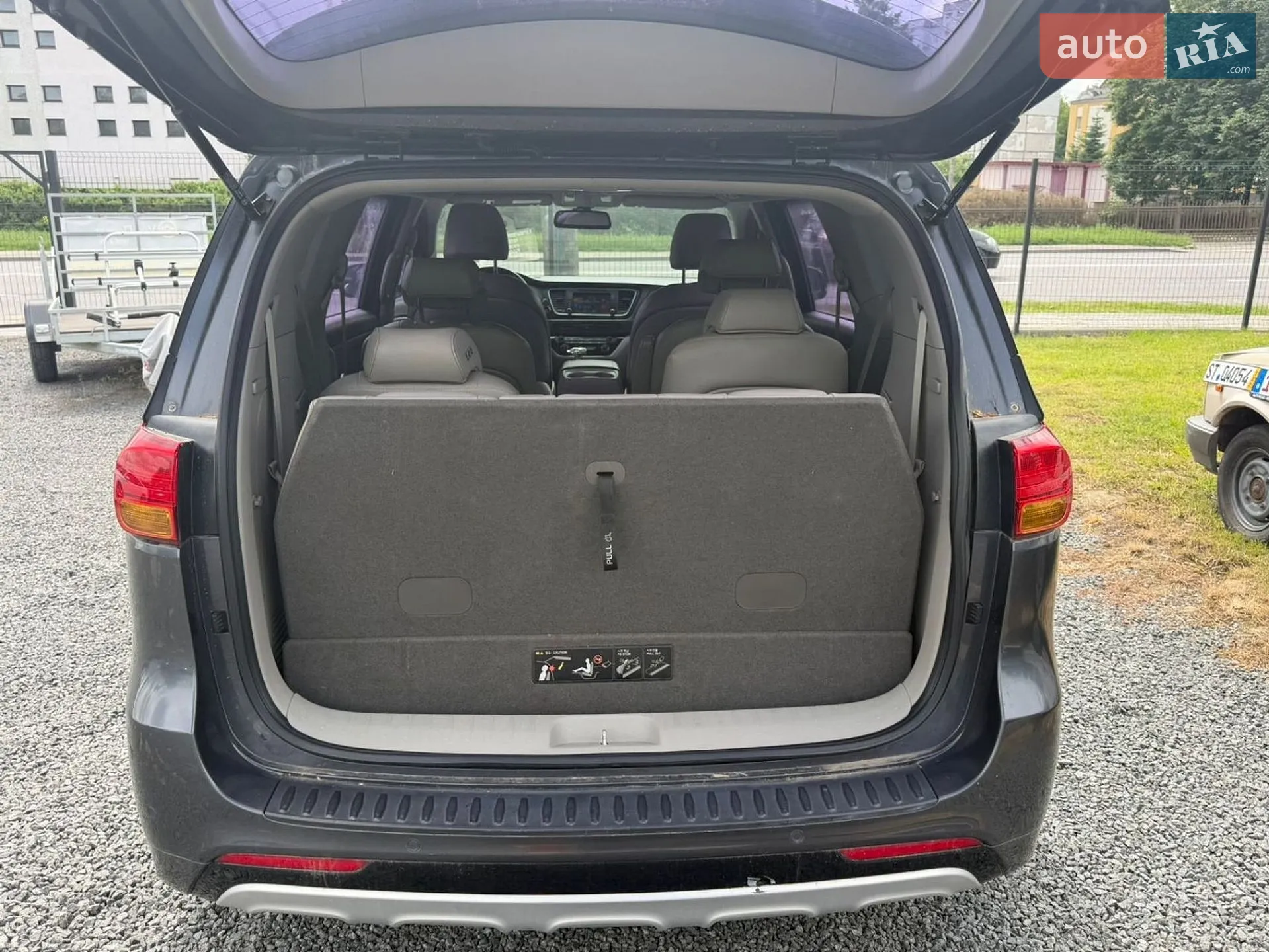 2015 Kia Carnival - мініатюра 10