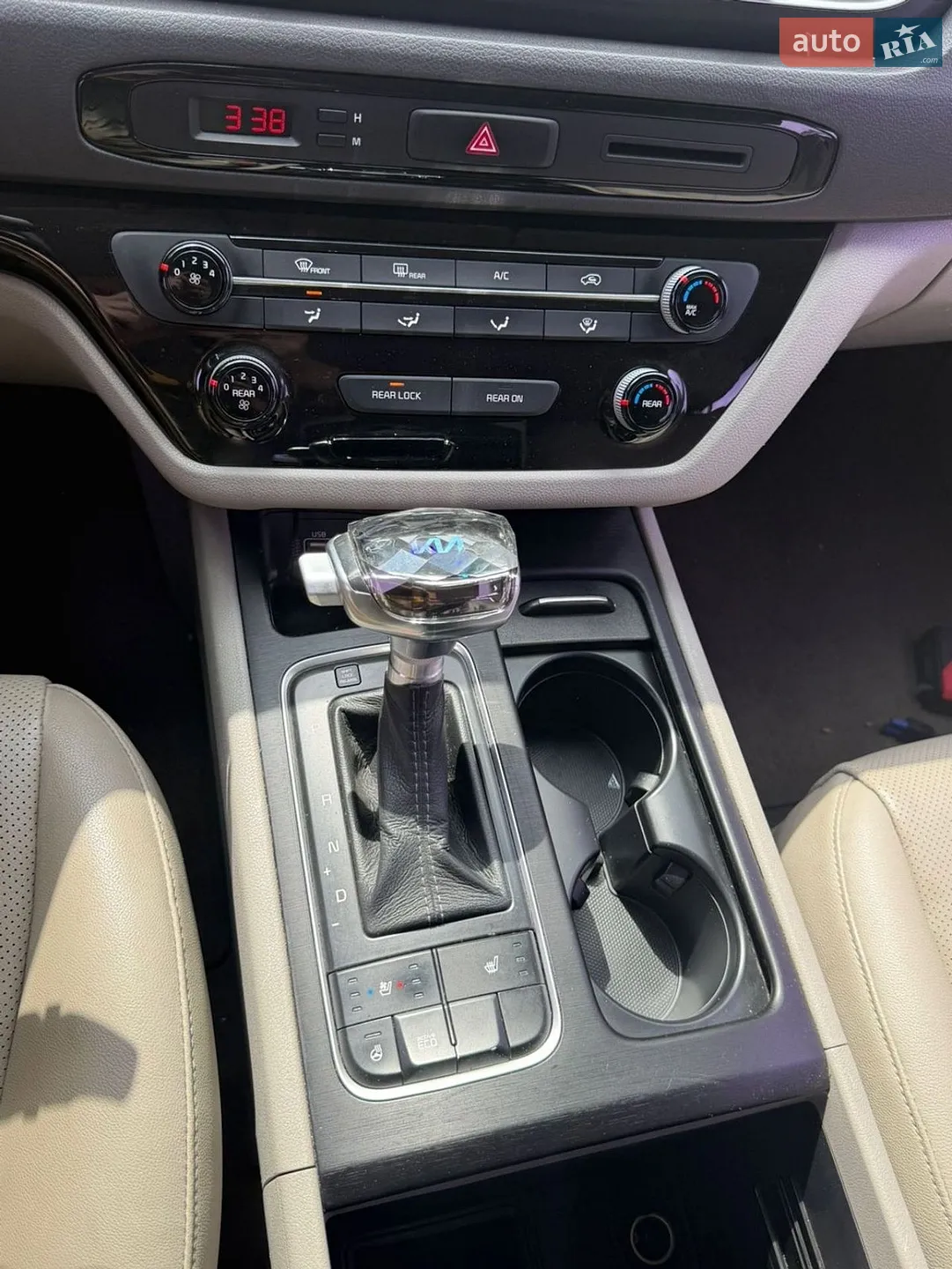 2015 Kia Carnival - мініатюра 17