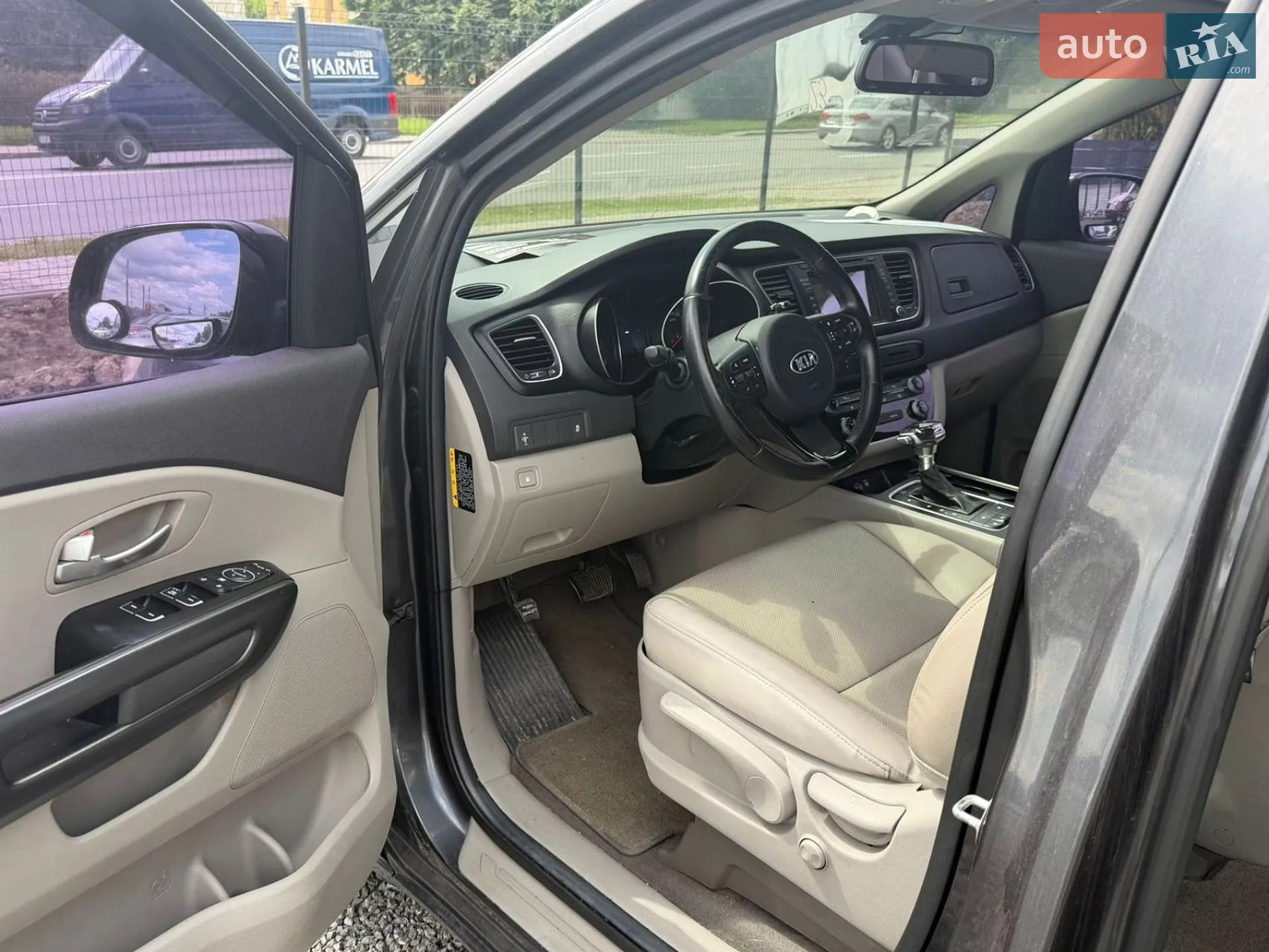 2015 Kia Carnival - мініатюра 15