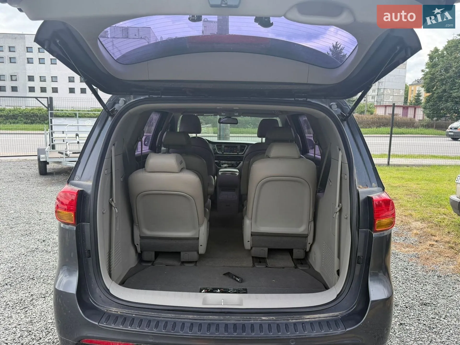 2015 Kia Carnival - мініатюра 14