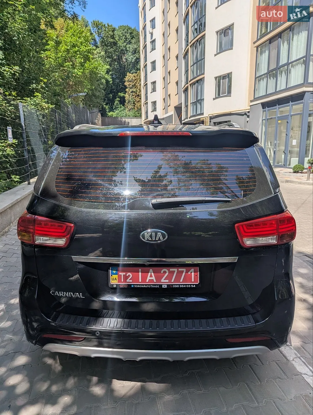 2015 Kia Carnival - мініатюра 9