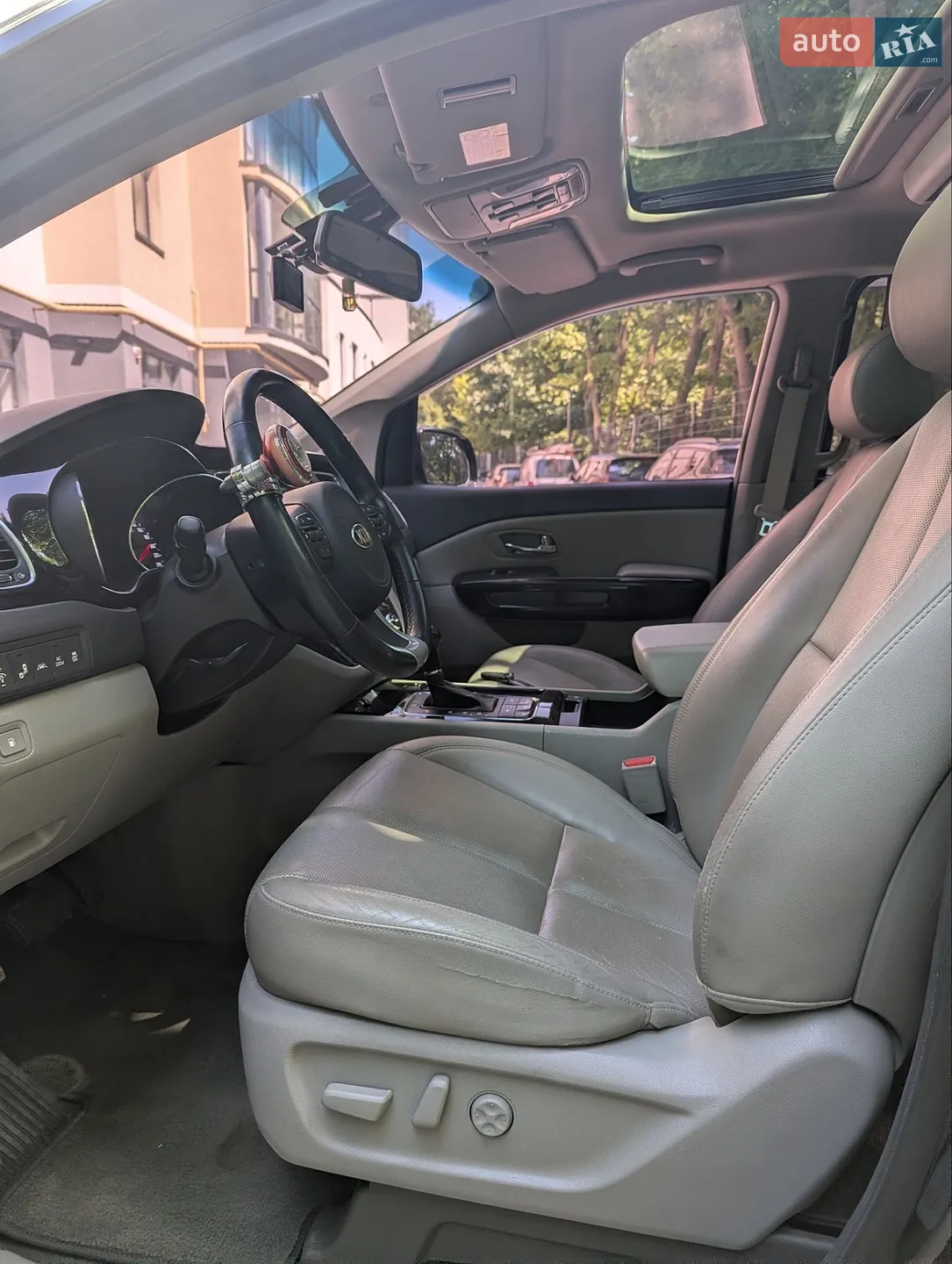 2015 Kia Carnival - мініатюра 18