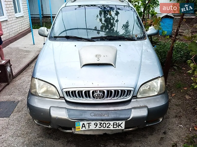Kia Carnival 2001