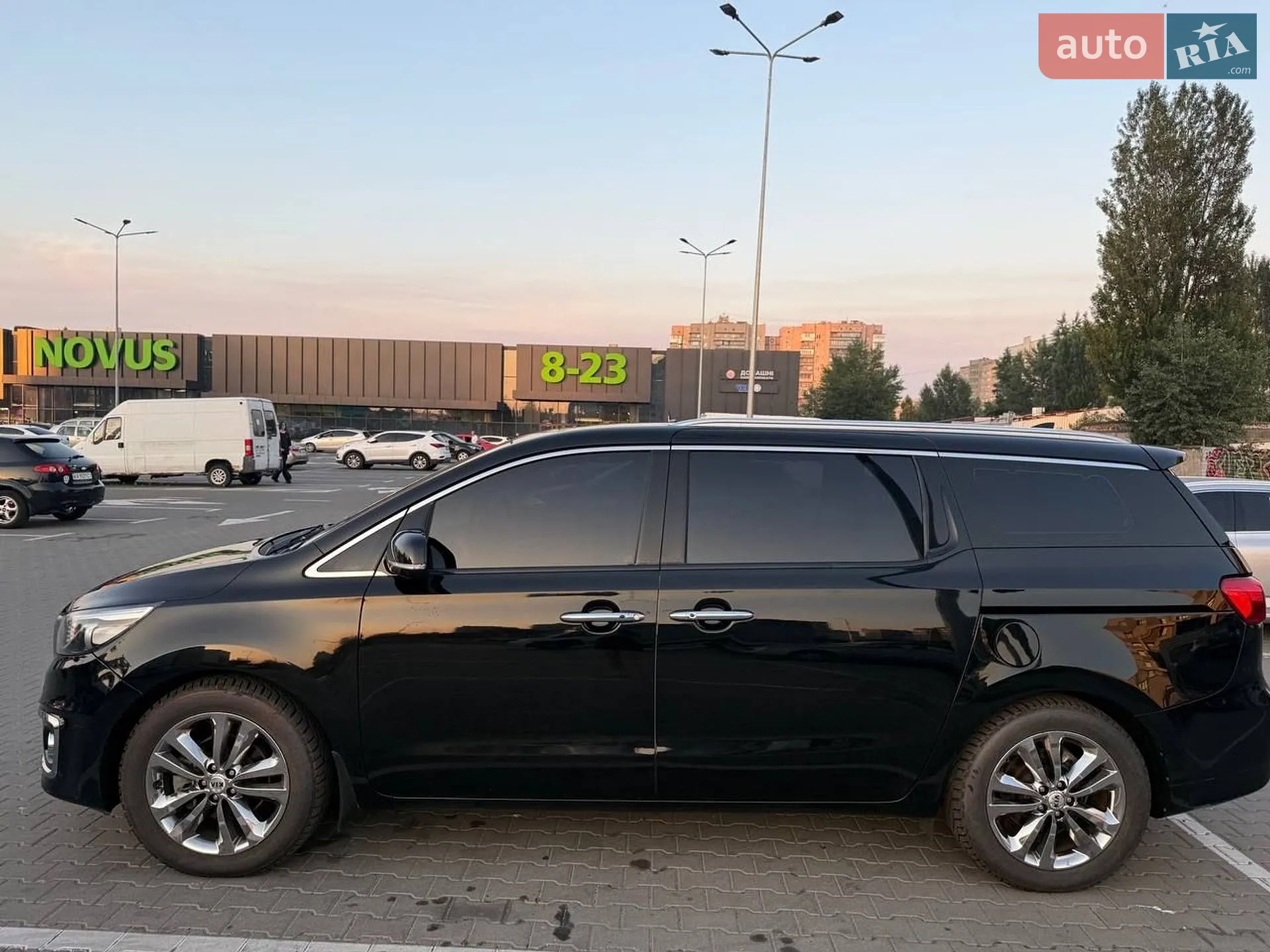 2016 Kia Carnival - мініатюра 9