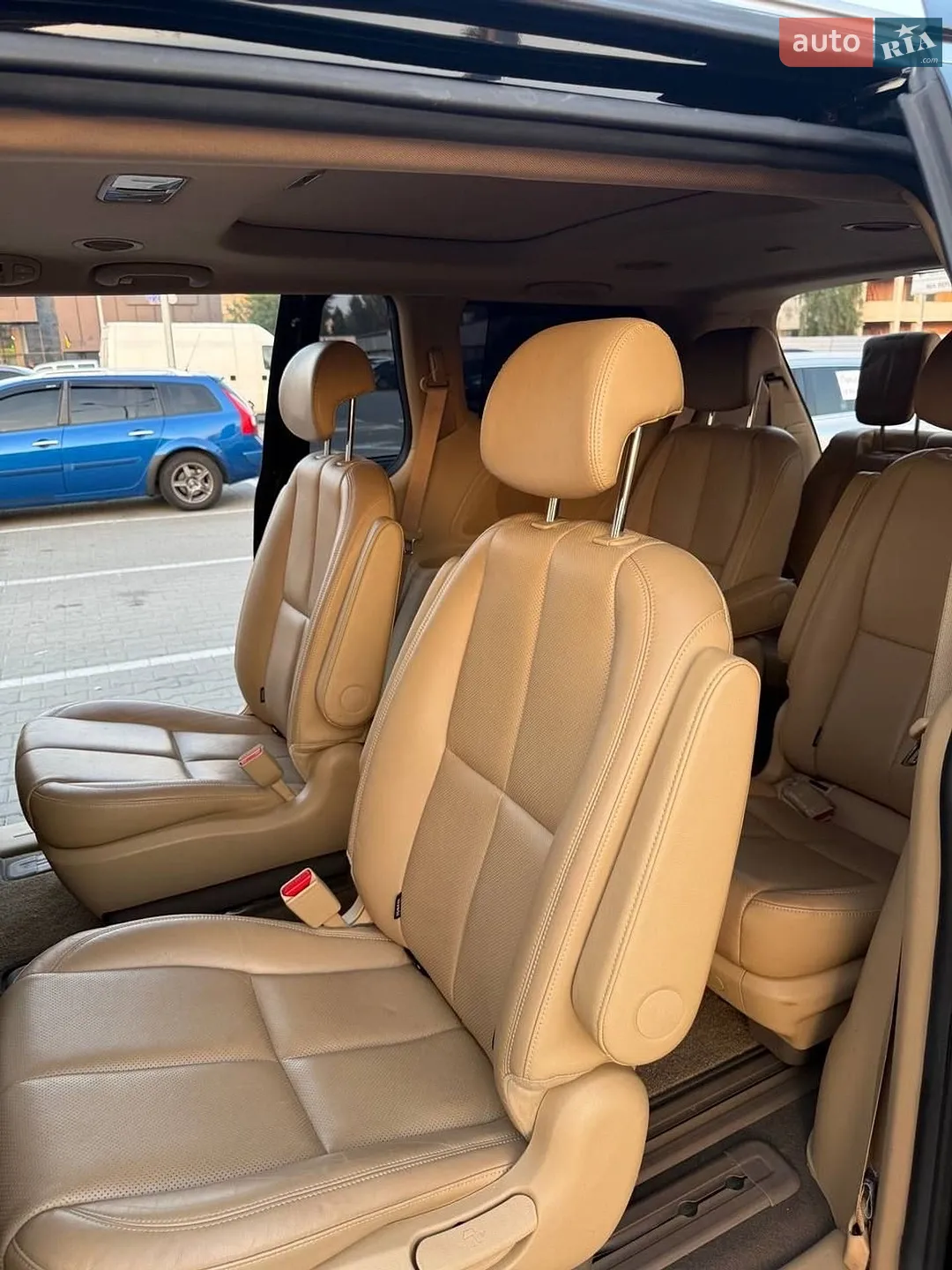 2016 Kia Carnival - мініатюра 14