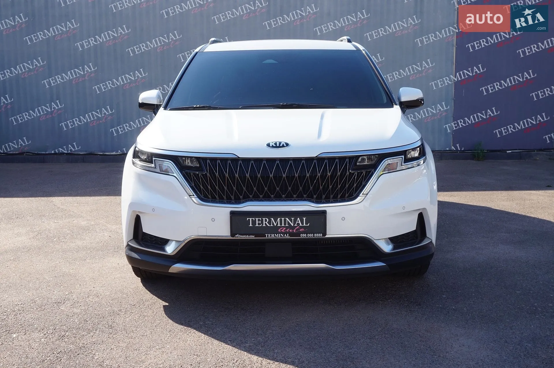2020 Kia Carnival - мініатюра 3