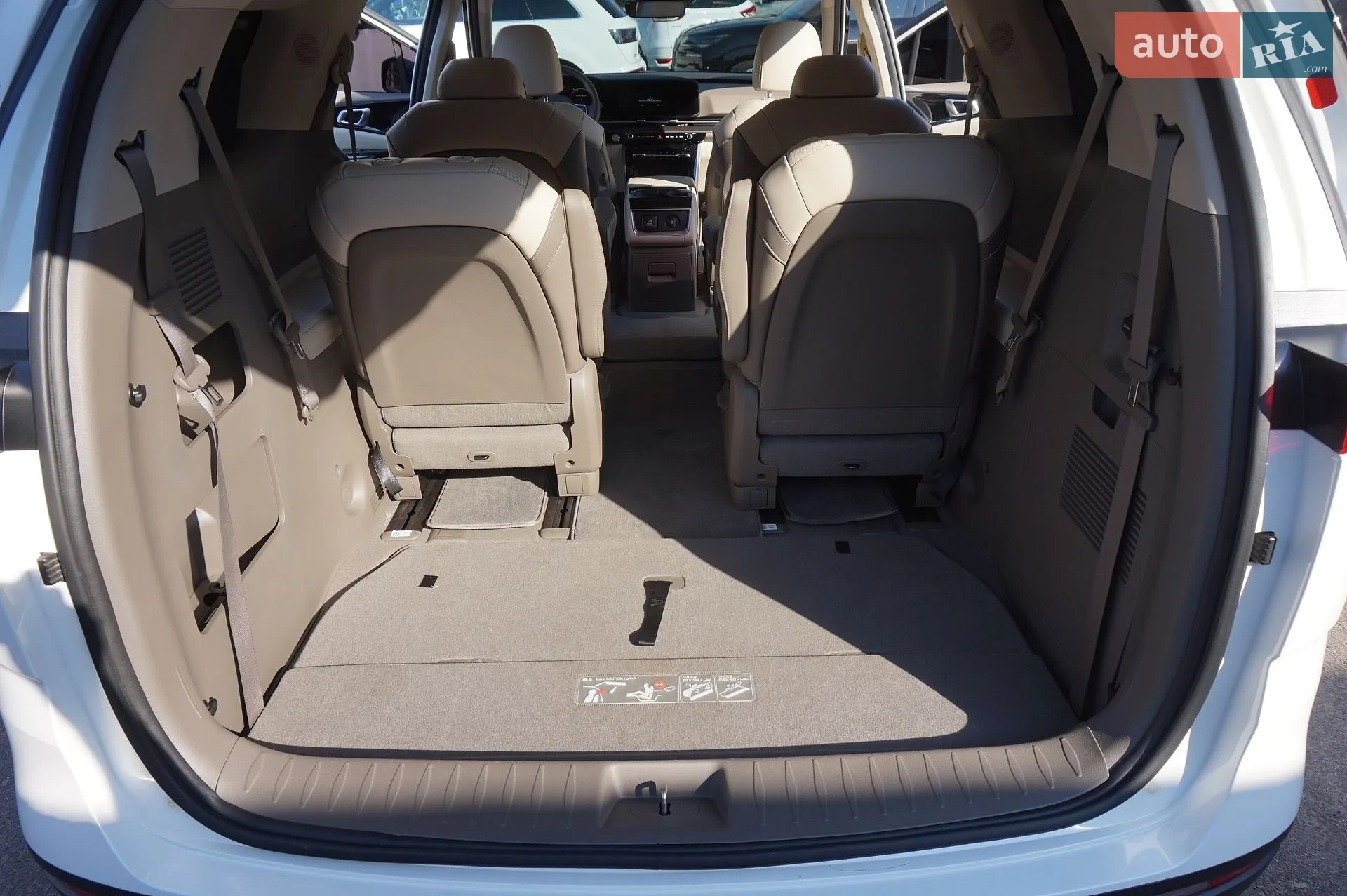 2020 Kia Carnival - мініатюра 42