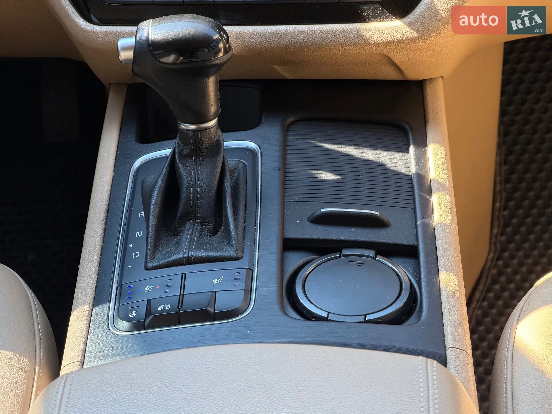 2014 Kia Carnival - мініатюра 40