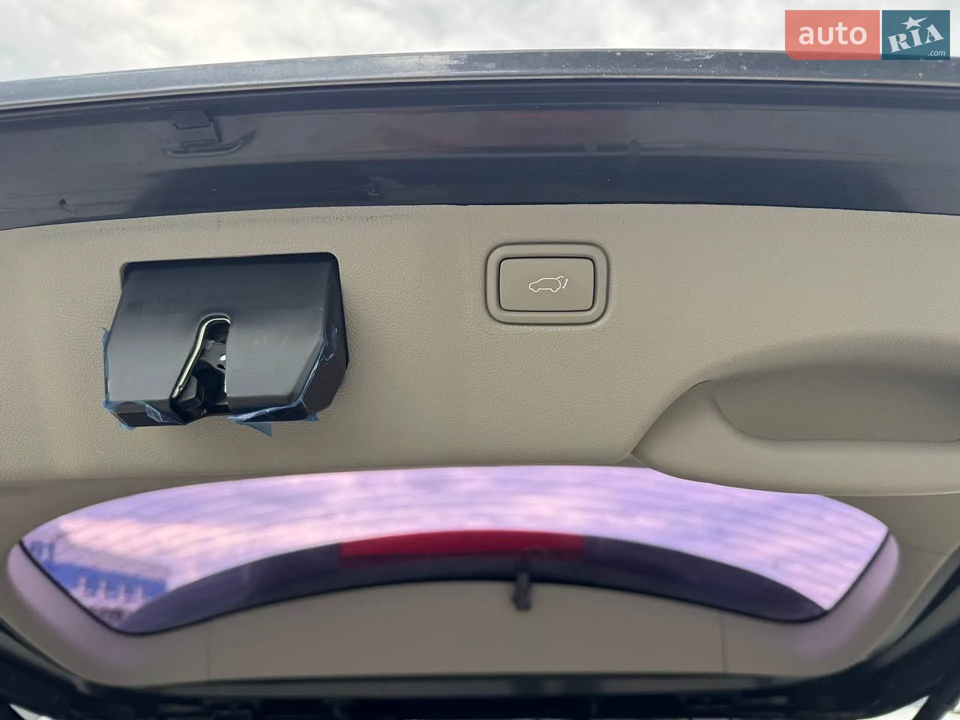 2016 Kia Carnival - мініатюра 12