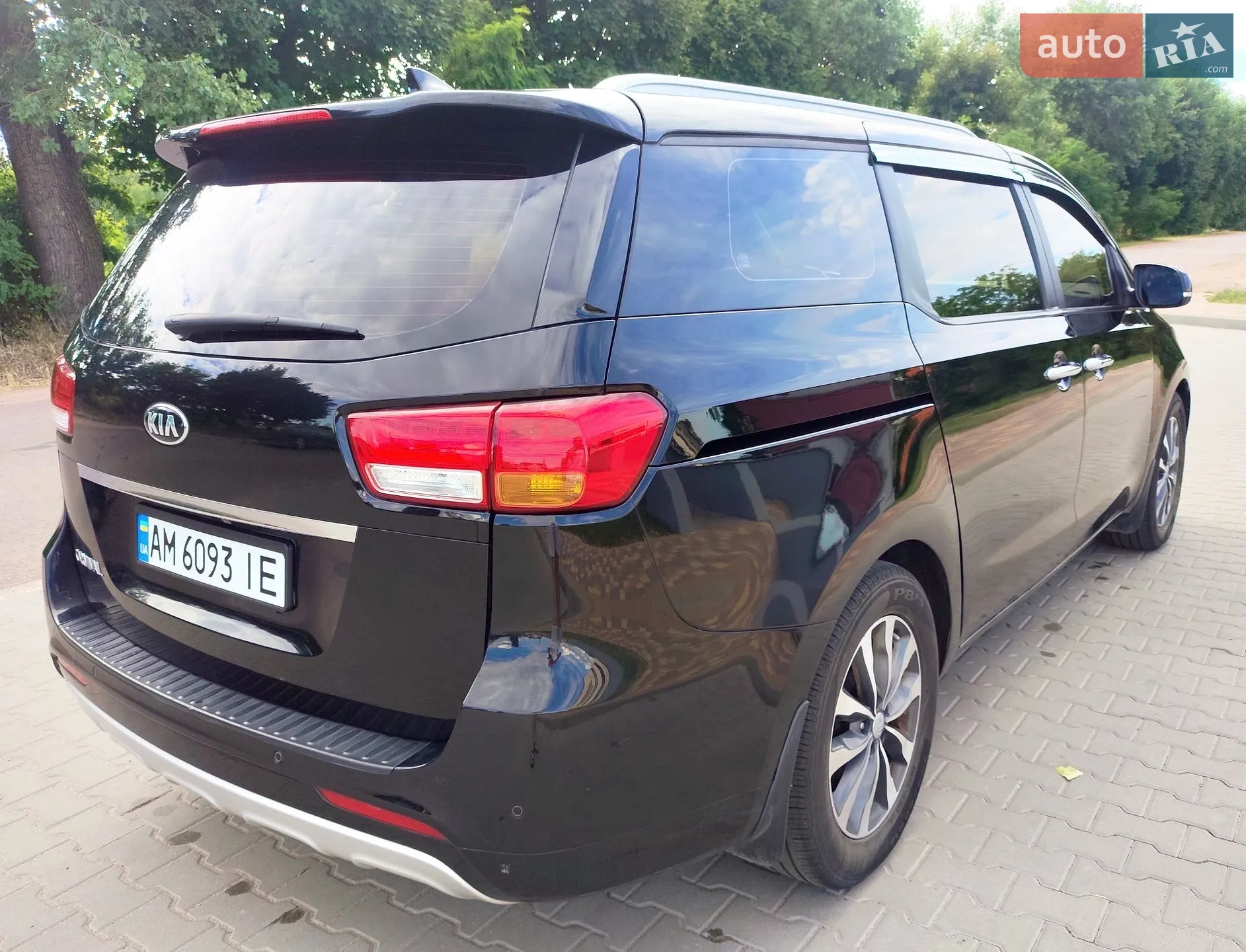 2017 Kia Carnival - мініатюра 3