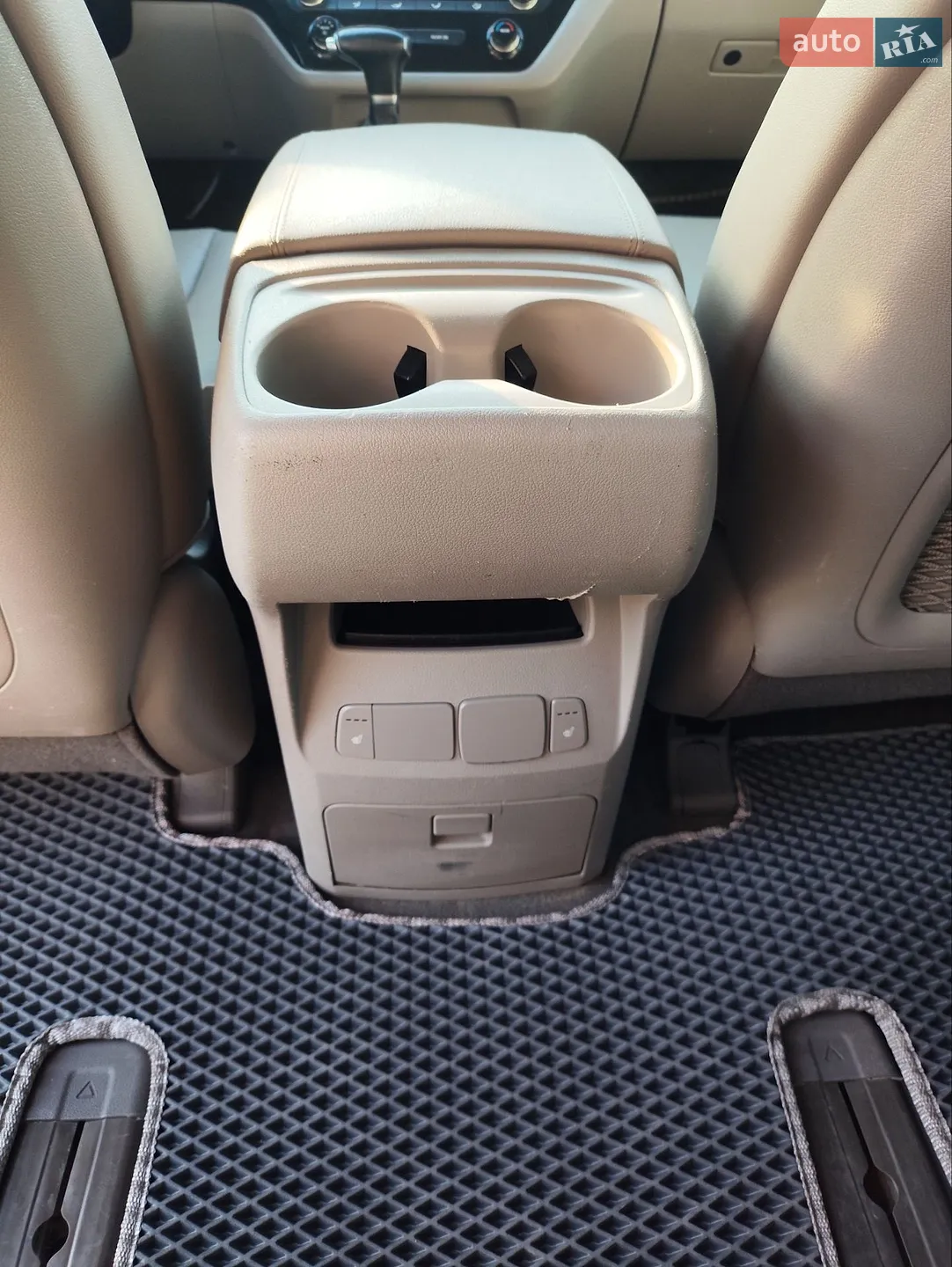 2017 Kia Carnival - мініатюра 15
