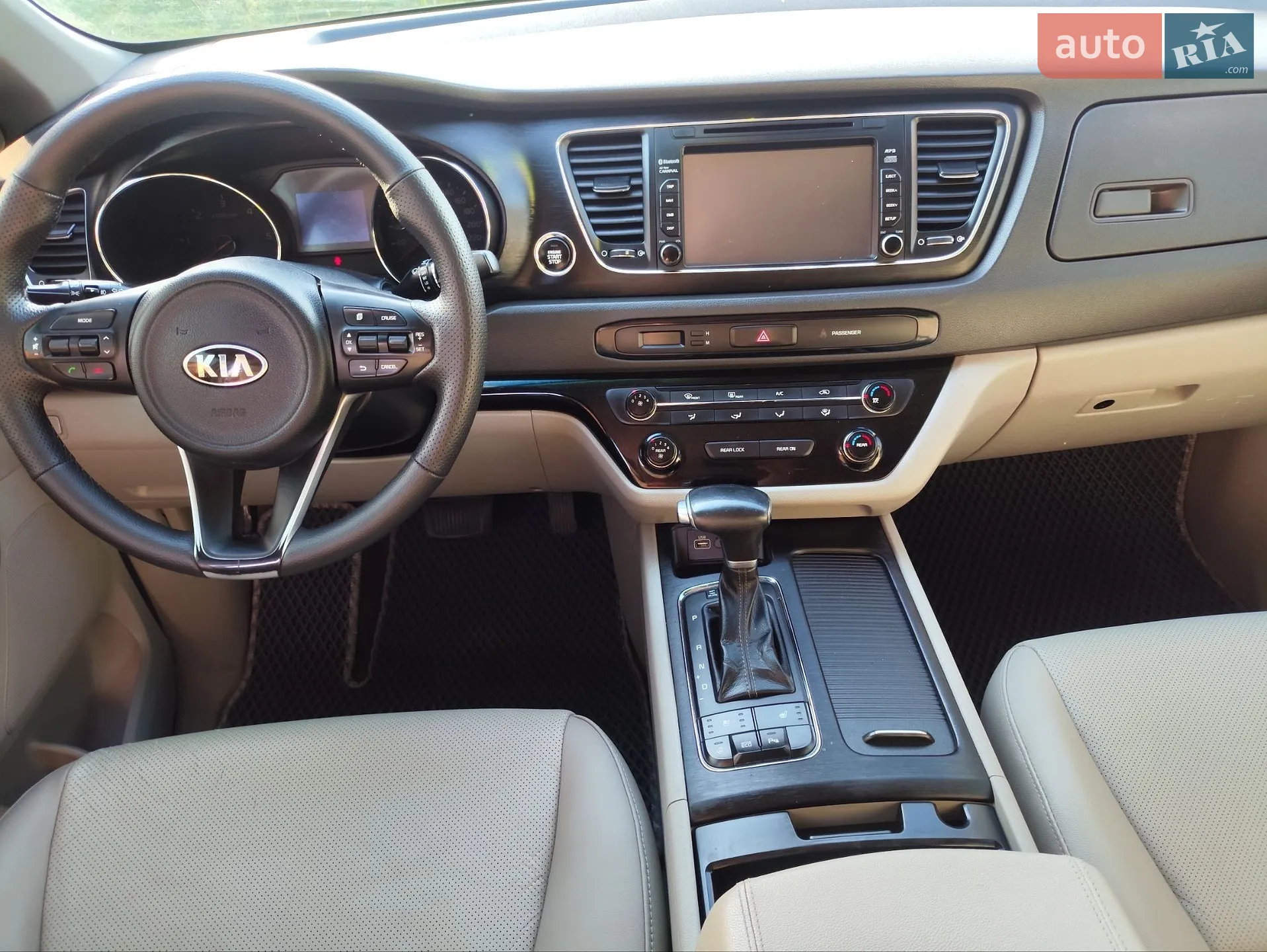 2017 Kia Carnival - мініатюра 14